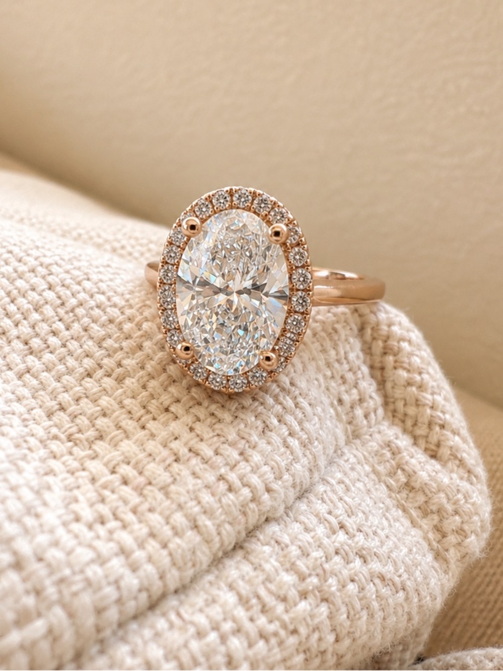 Oval lab diamond ring 2 carats size 7.5set in 14kt rose gold comes w paperwork
